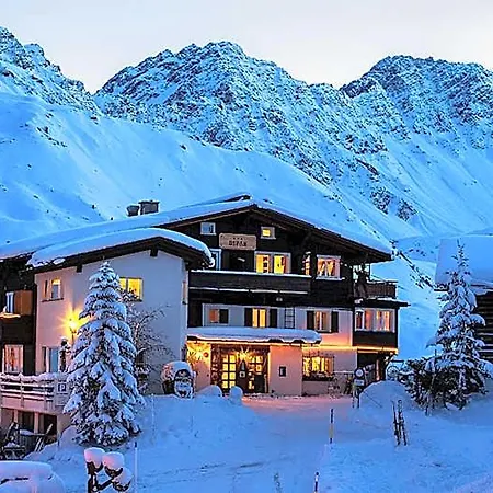 Gspan Hotel 3*